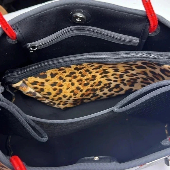 Ad-Dorned Neoprene Tote w/ Removable Pouch NWT leopard print - Picture 3 of 6